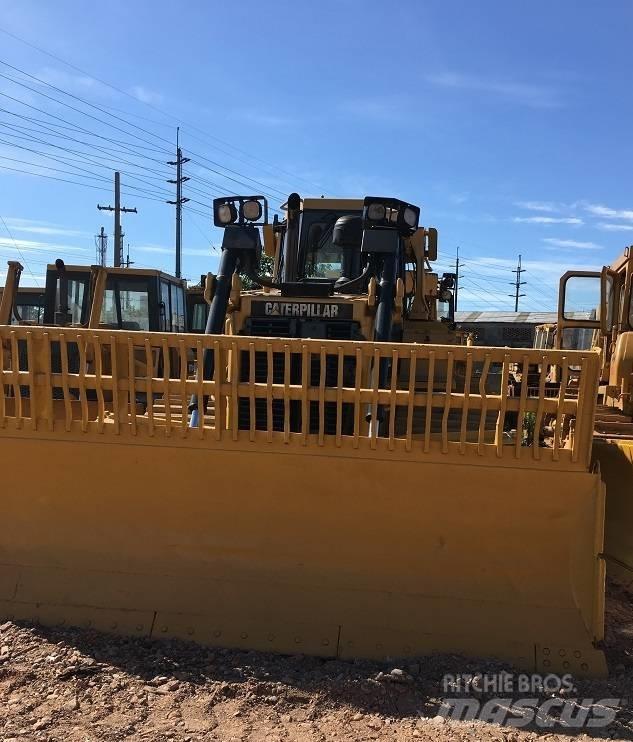 CAT D6R Верижни булдозери
