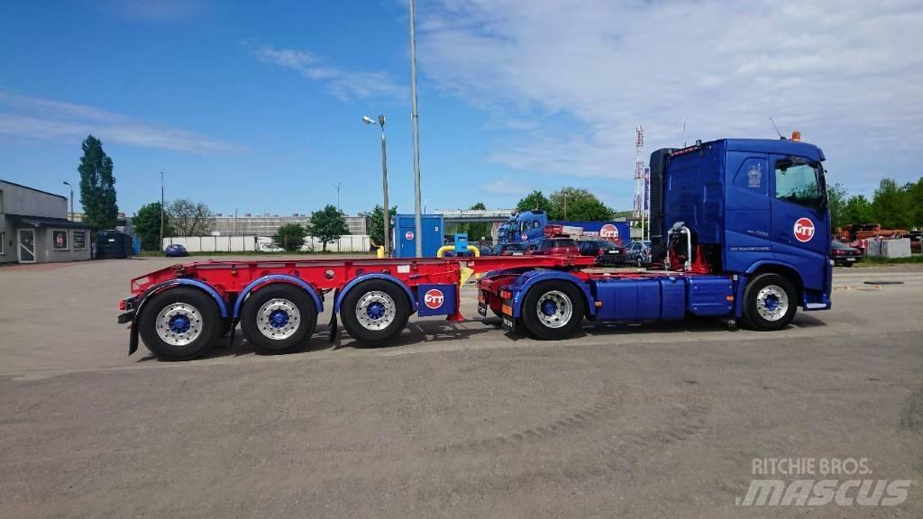 Fliegl SDS 380 Полуремаркета със скипов подемник