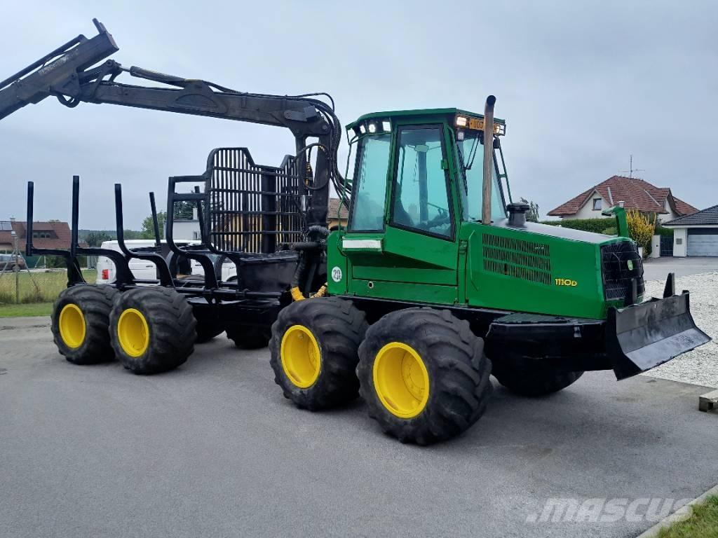 John Deere 1110 D Форуардери