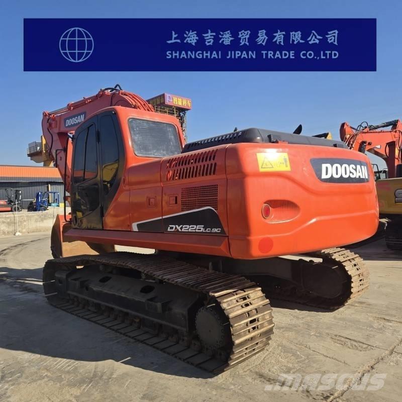Doosan DX 225 Верижен екскаватор