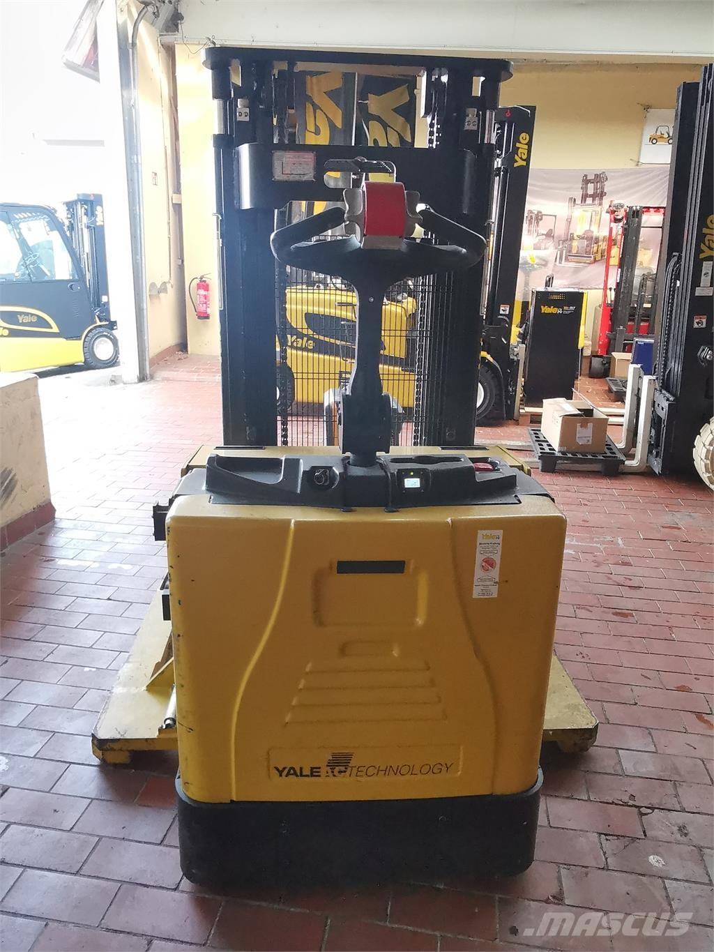 Yale MS15XSL Самоходни товарачи