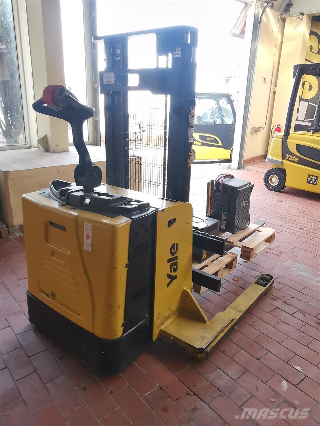 Yale MS15XSL Самоходни товарачи