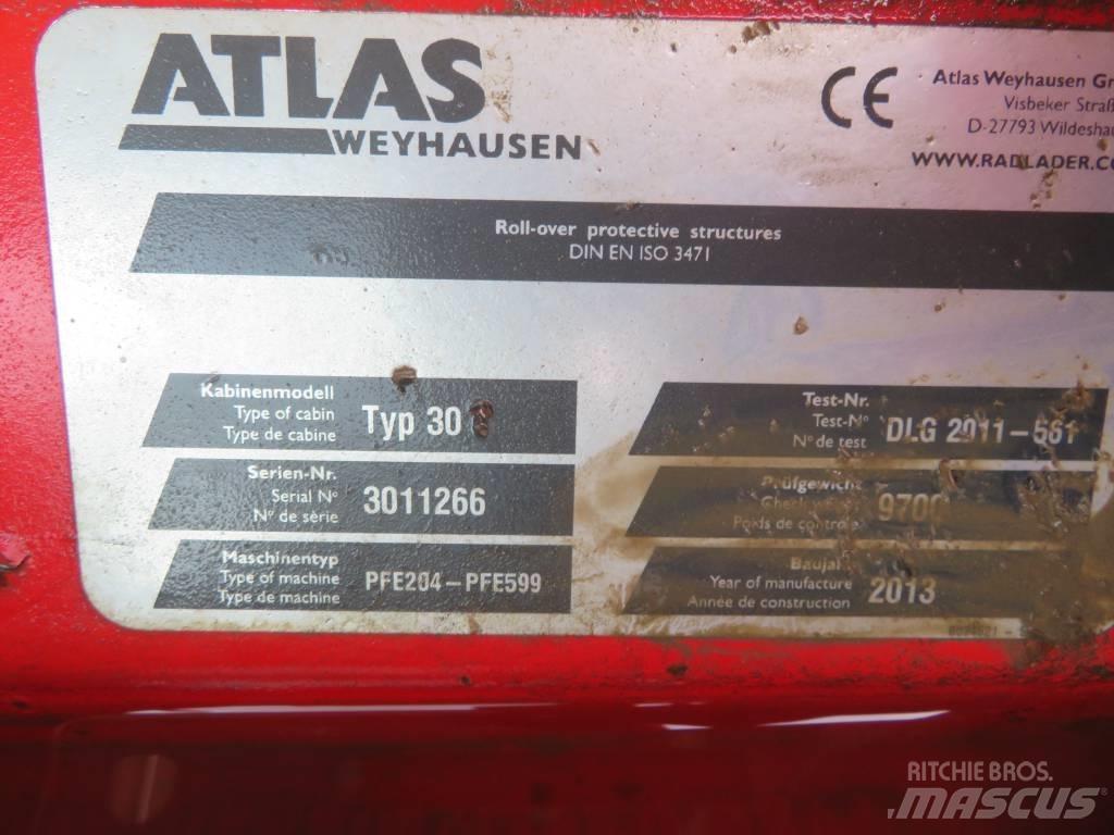Atlas 65 Кабина