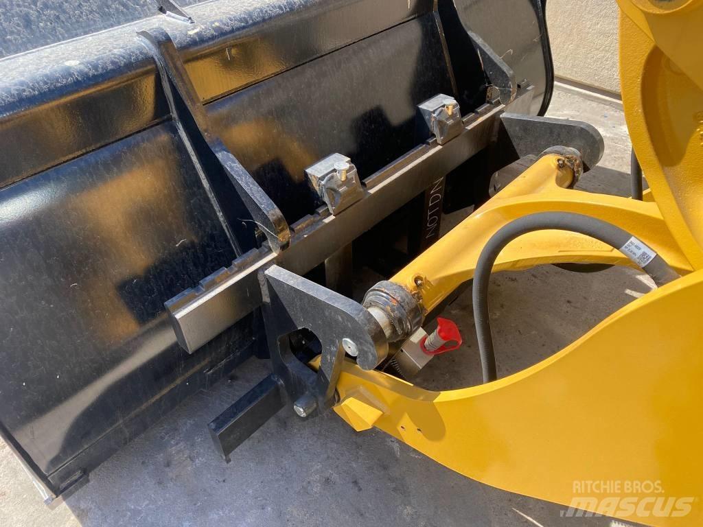CAT 908-14A Колесни товарачи