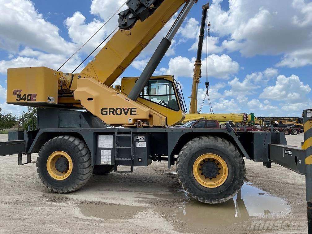 Grove RT 600 E Кранове за тежък терен