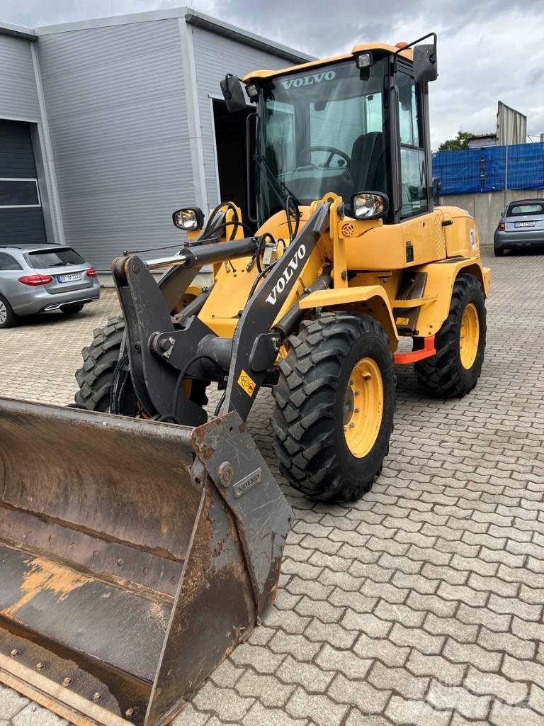 Volvo L 30 G Колесни товарачи