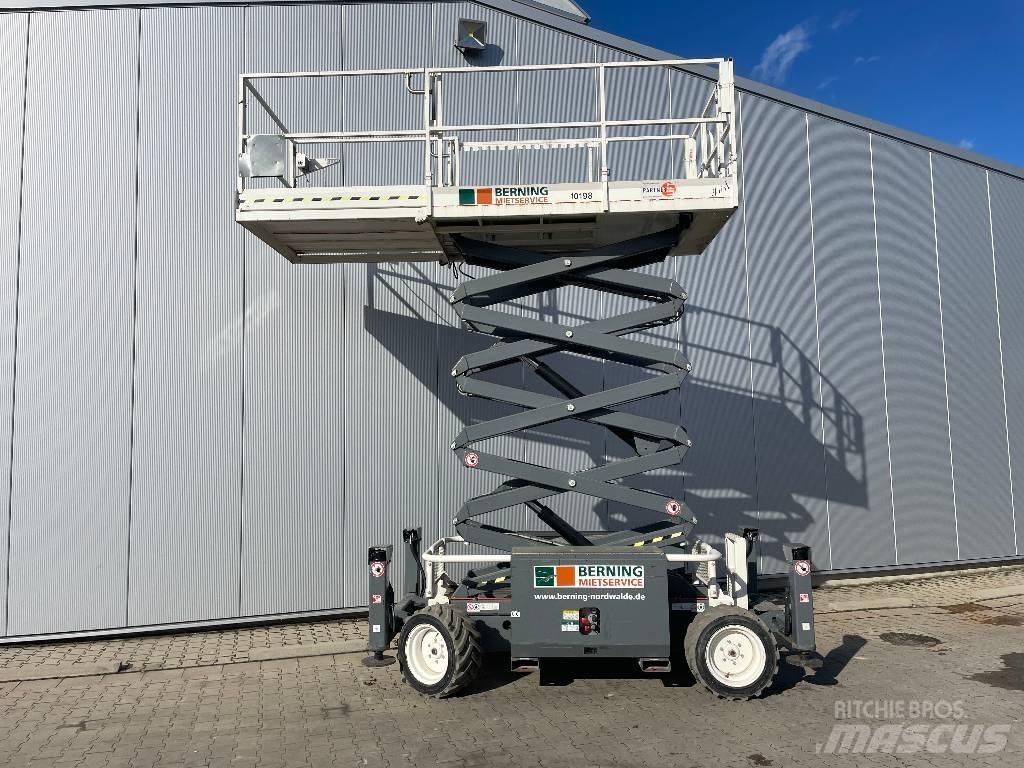 SkyJack SJ 6832 RTE Ножични работни платформи
