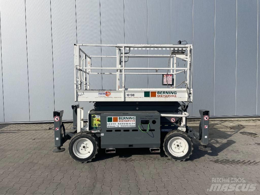 SkyJack SJ 6832 RTE Ножични работни платформи