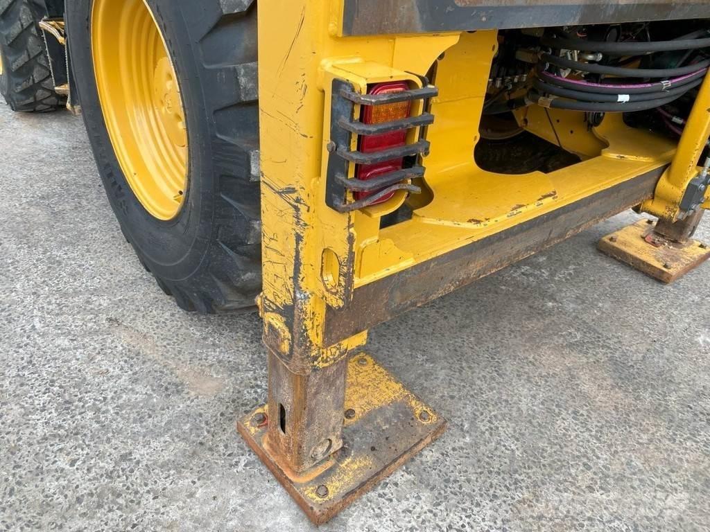 CAT 432F2 NVT Товарач със заден ексватор