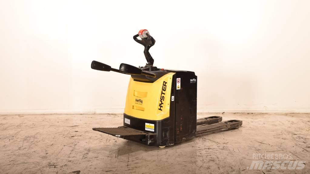 Hyster P3.0S Транспалетни колички с платформи
