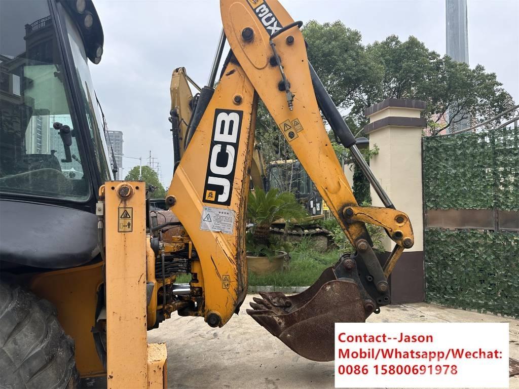 JCB 3 CX 4 T Товарач със заден ексватор