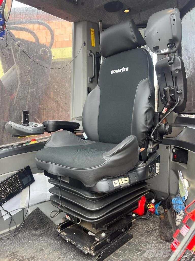 Komatsu 931 XC Харвестери