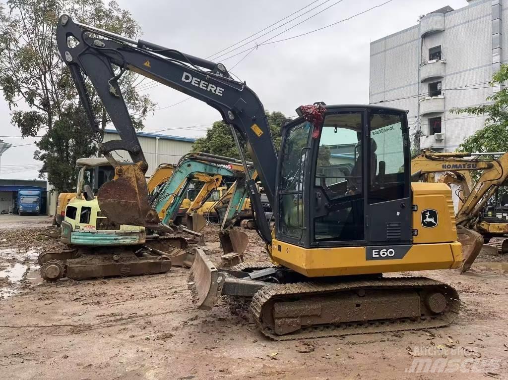 John Deere E60 Мини екскаватори < 7 т