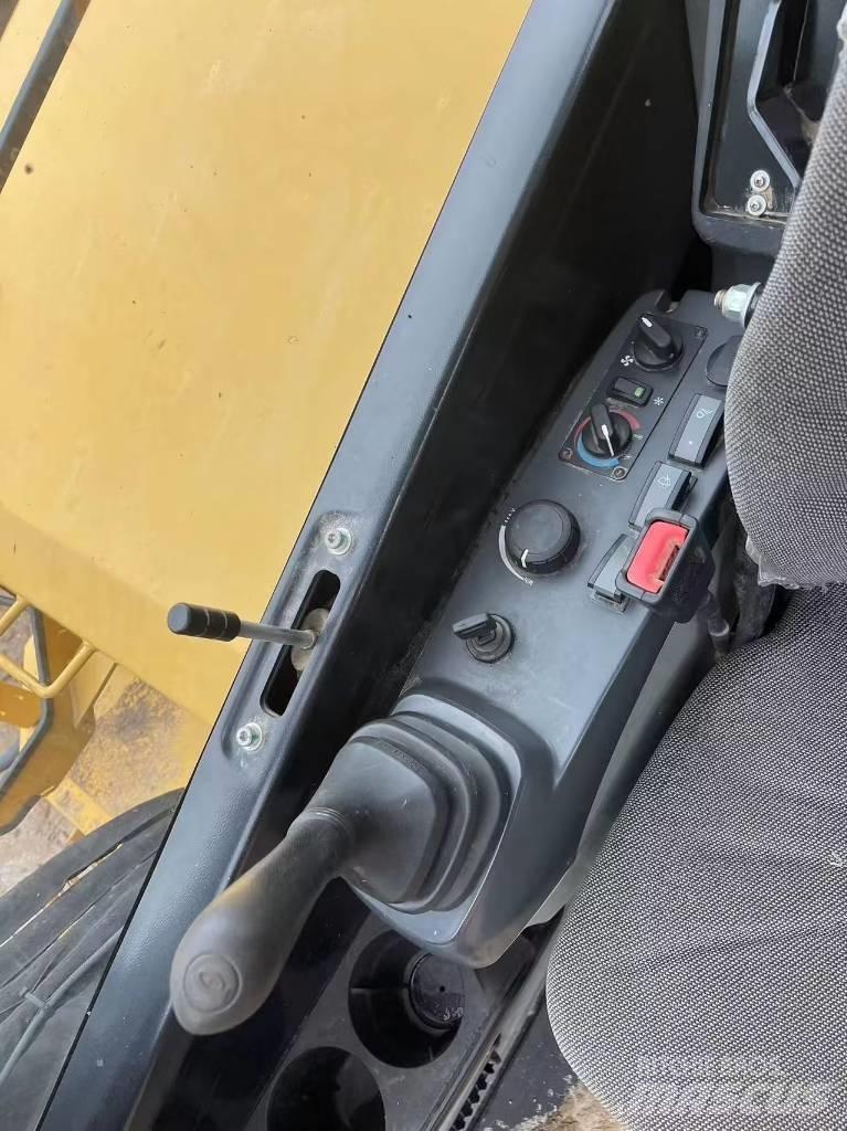John Deere E60 Мини екскаватори < 7 т