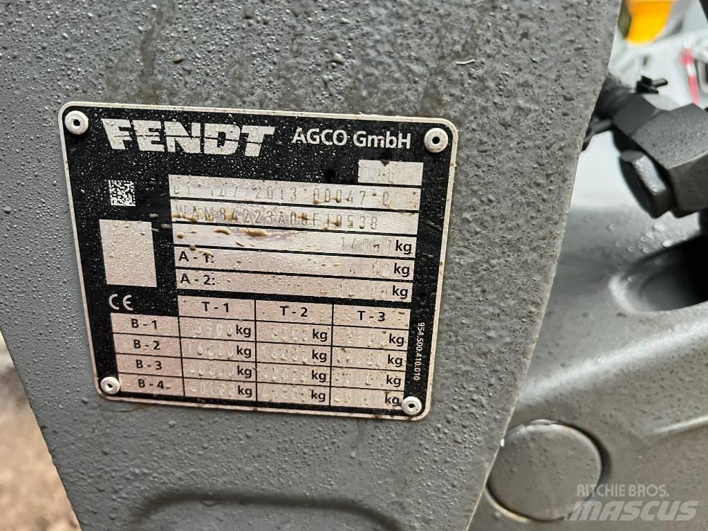 Fendt 828 Трактори