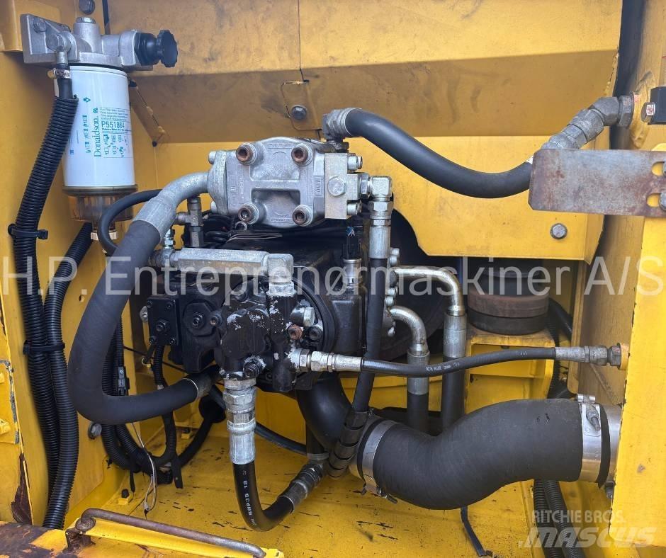 New Holland E 135 B Верижен екскаватор