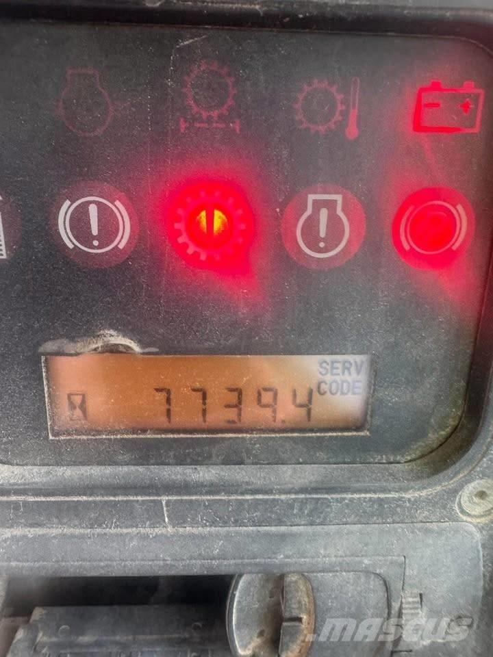 CAT D 6 N Верижни булдозери
