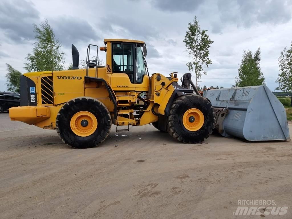 Volvo L 180 F Колесни товарачи