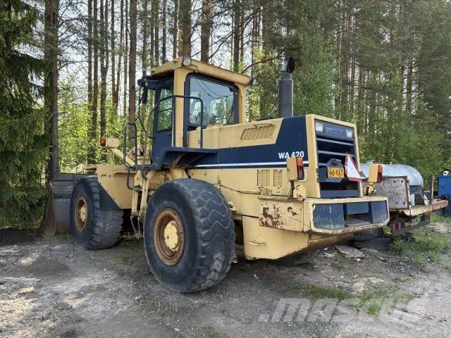 Komatsu WA420-1 Колесни товарачи