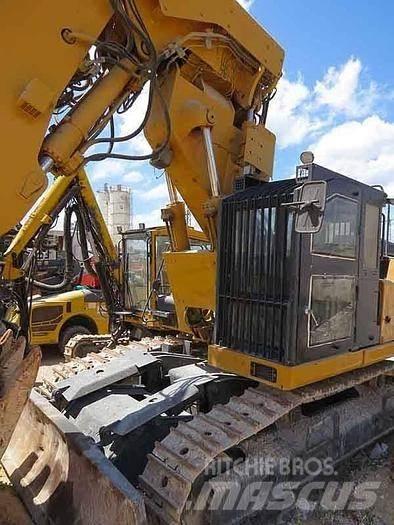 Liebherr 944C Специални екскаватори