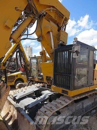 Liebherr 944C Специални екскаватори