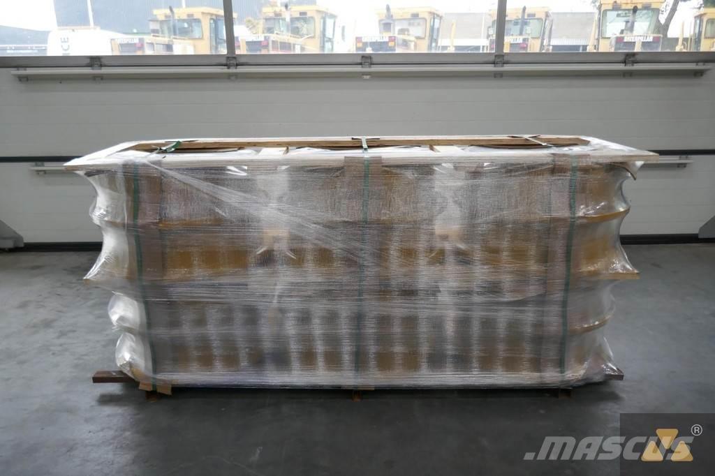 CAT 570-3854 Гуми