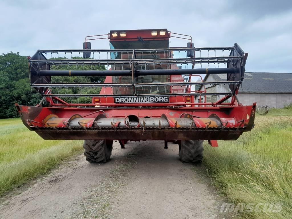 Dronningborg D 7500 Комбайни