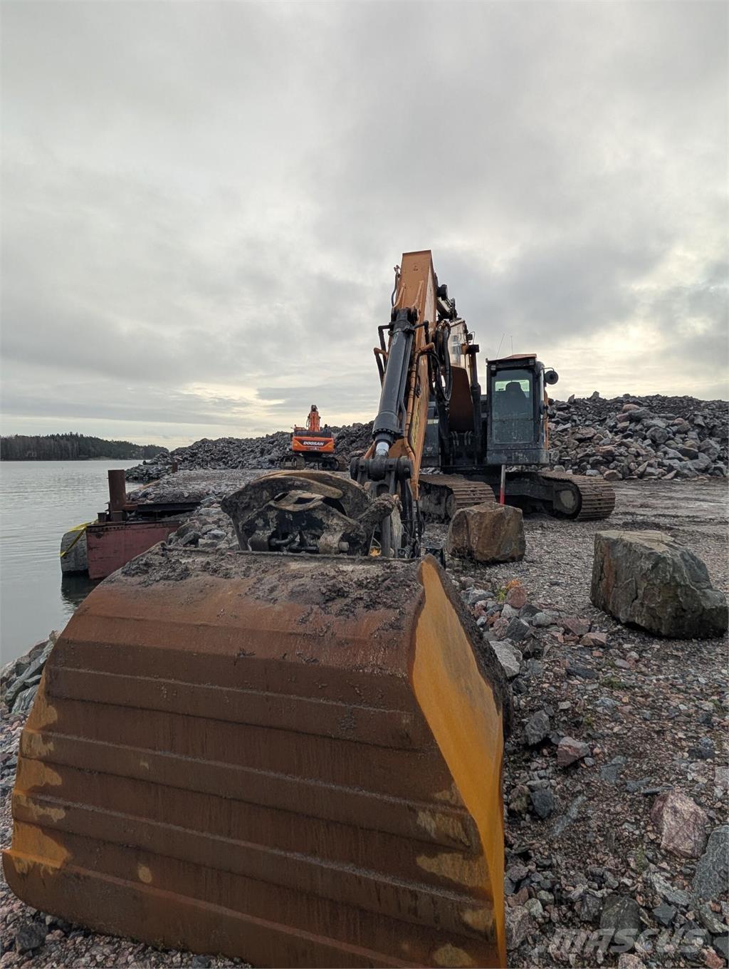 CASE CX 245D SR Верижен екскаватор