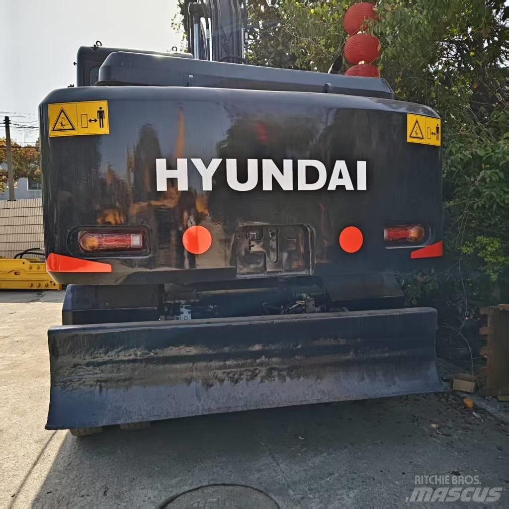 Hyundai r150w-9 Колесни екскаватори