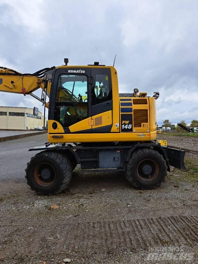 Komatsu PW148-11 Колесни екскаватори