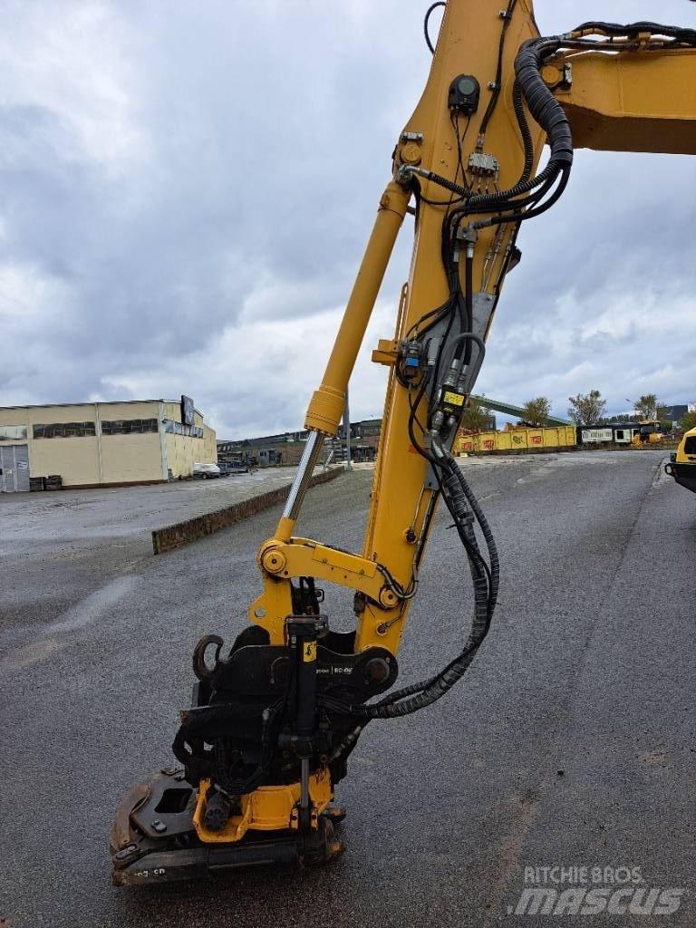 Komatsu PW148-11 Колесни екскаватори