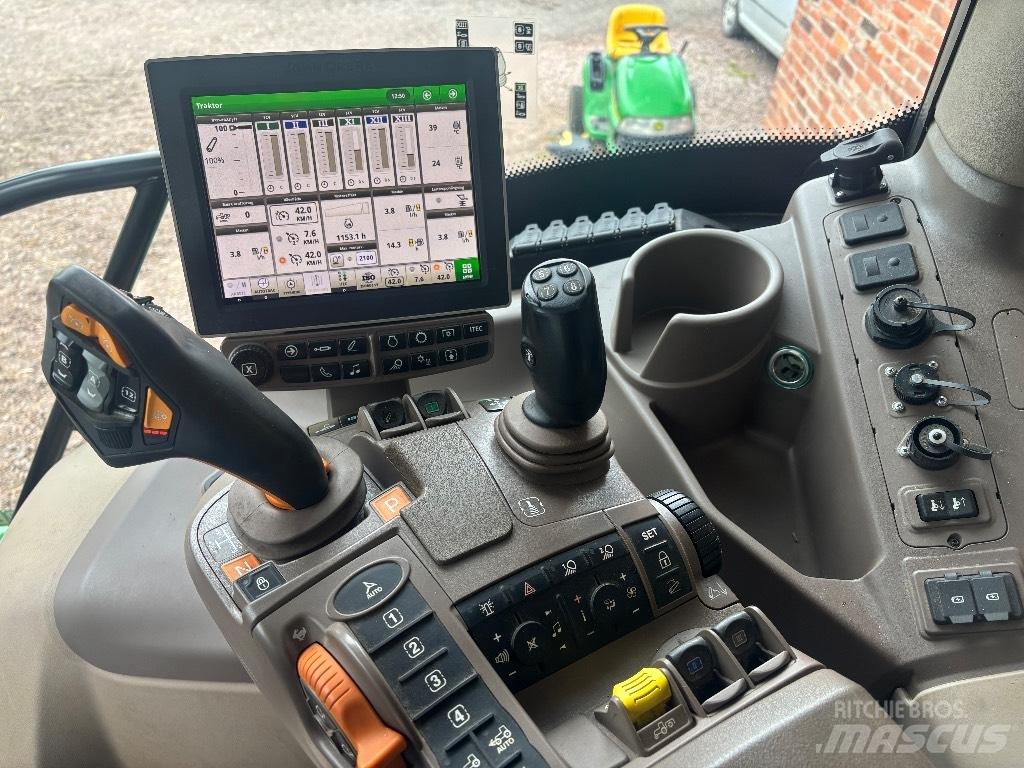 John Deere 6130 R Трактори
