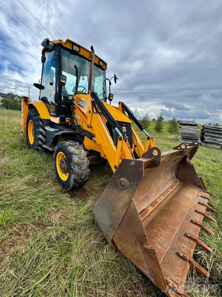 JCB 3CX Товарач със заден ексватор