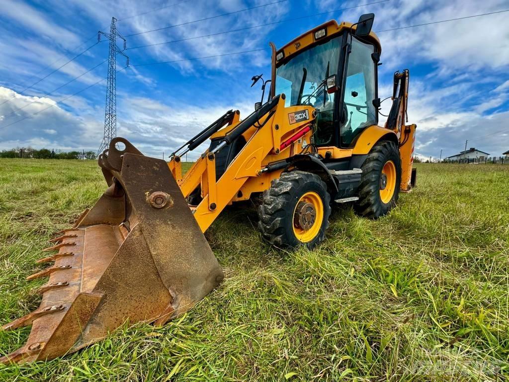 JCB 3CX Товарач със заден ексватор