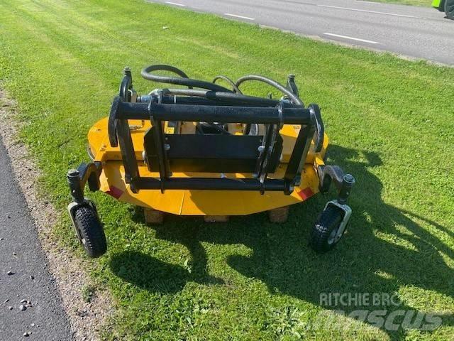 Stensballe TH 1500L Косачки за монтиране и теглене