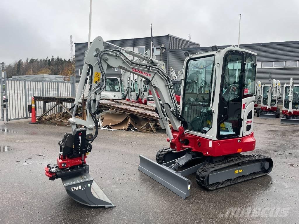 Takeuchi TB 325 R Мини екскаватори < 7 т