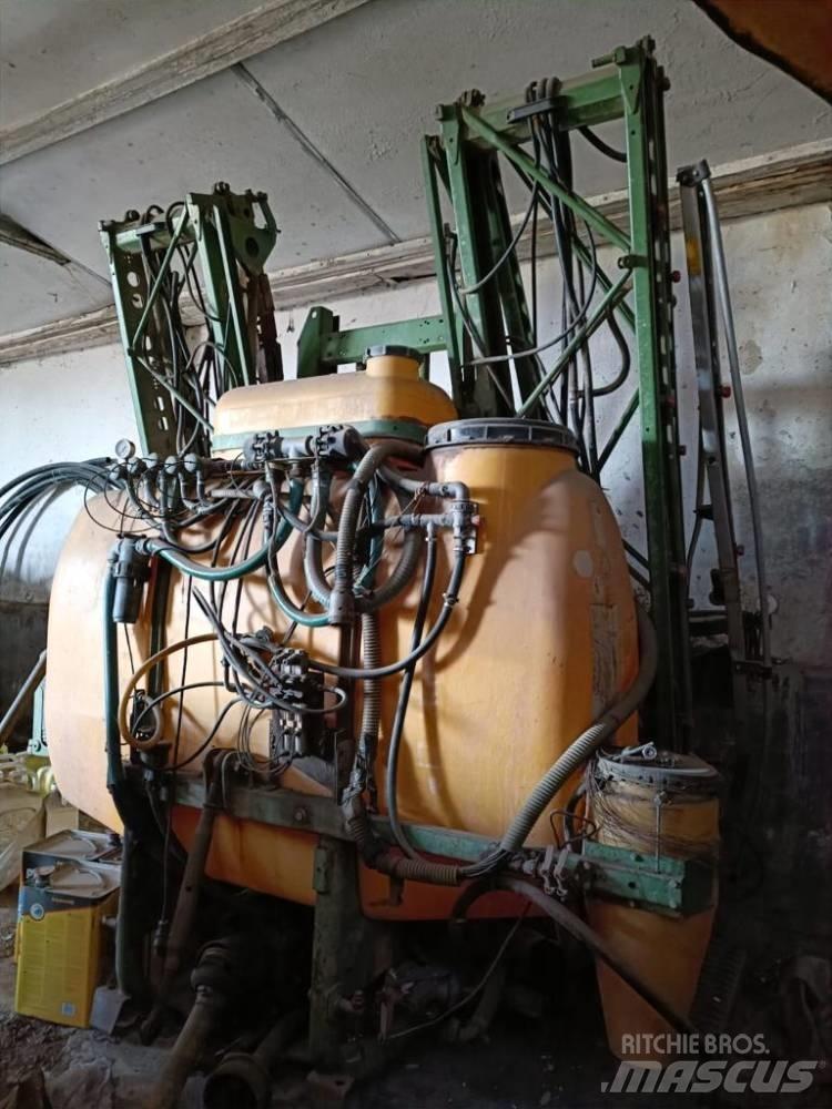 Amazone UF 1200 Навесни пръскачки
