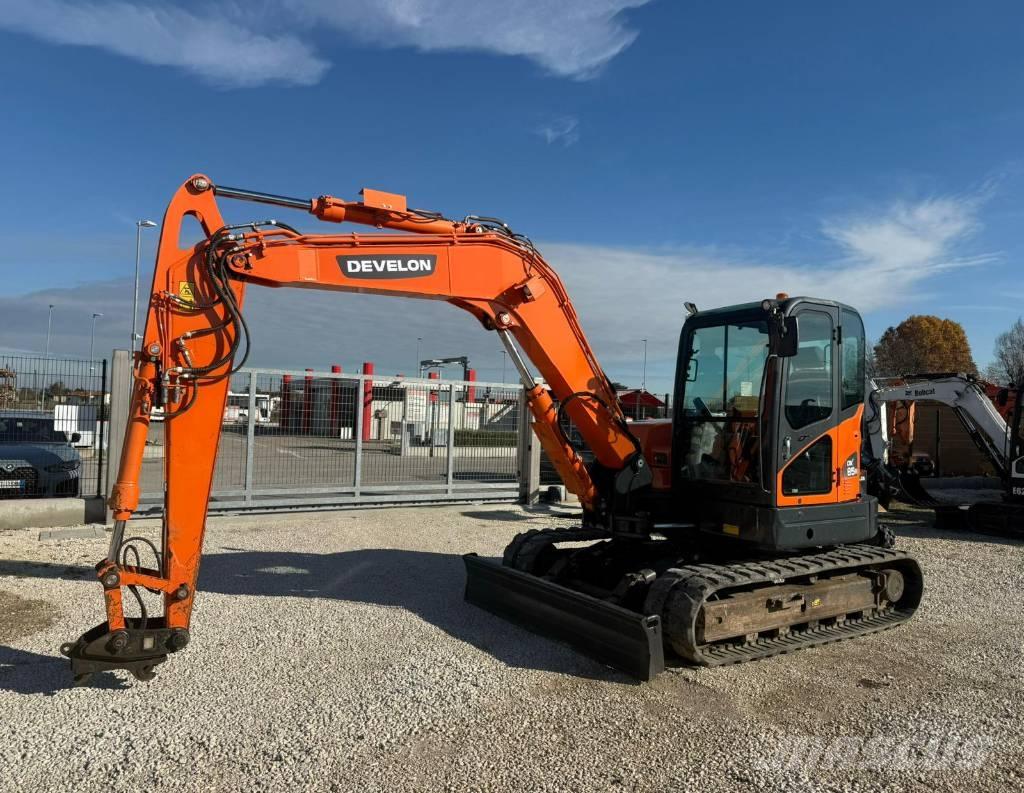 Doosan DX 85 R-3 Средни екскаватори 7т - 12т