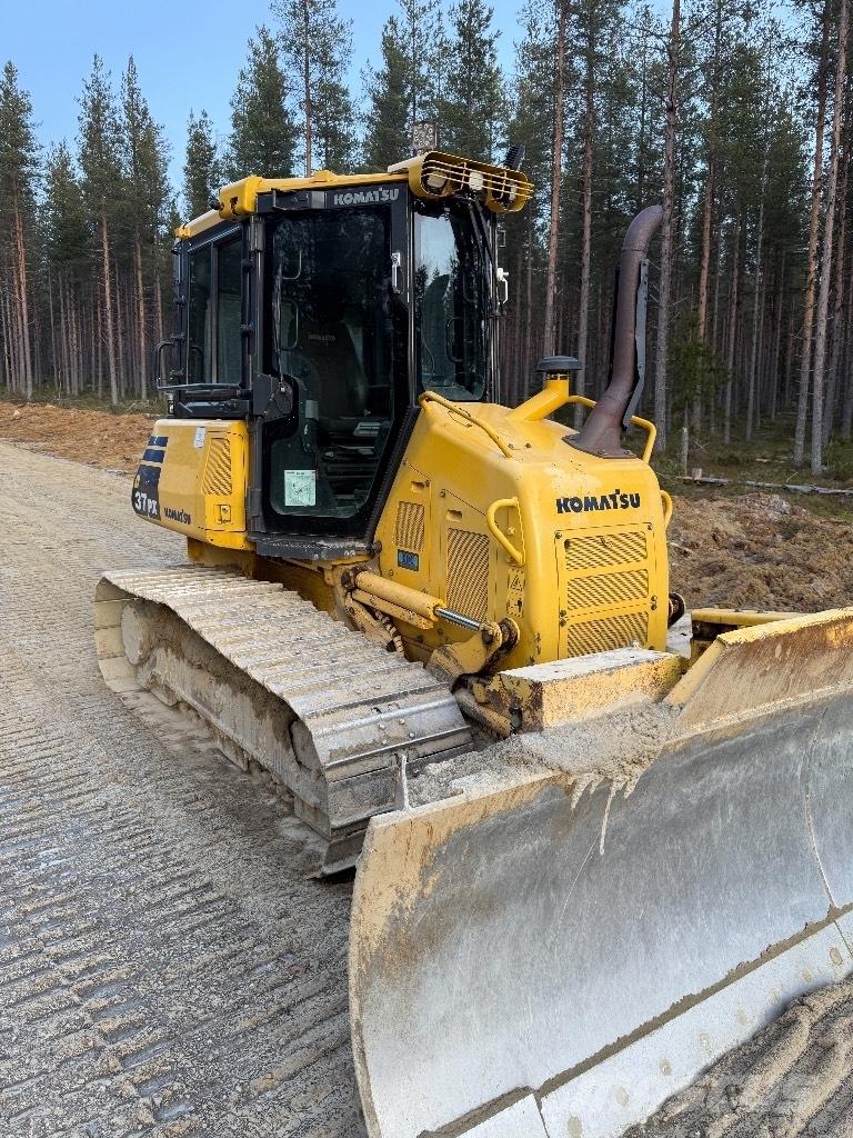 Komatsu D 37 PX-23 Верижни булдозери
