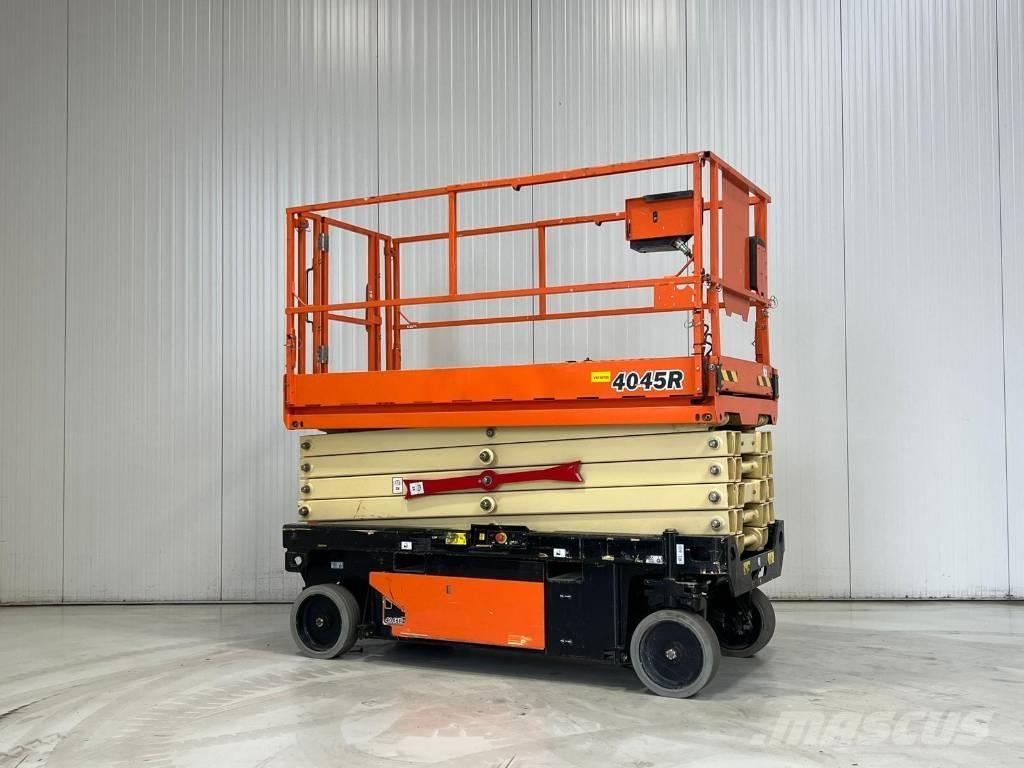JLG 4045R Ножични работни платформи