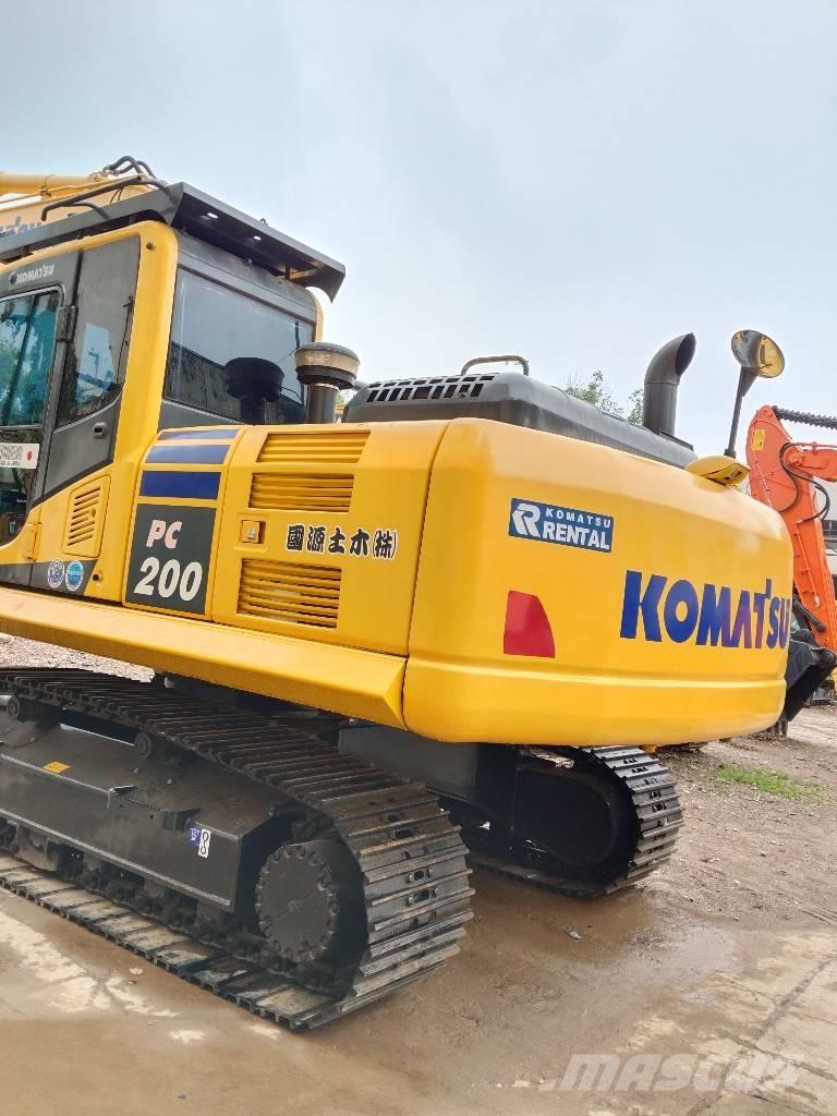 Komatsu PC200-8 Верижен екскаватор