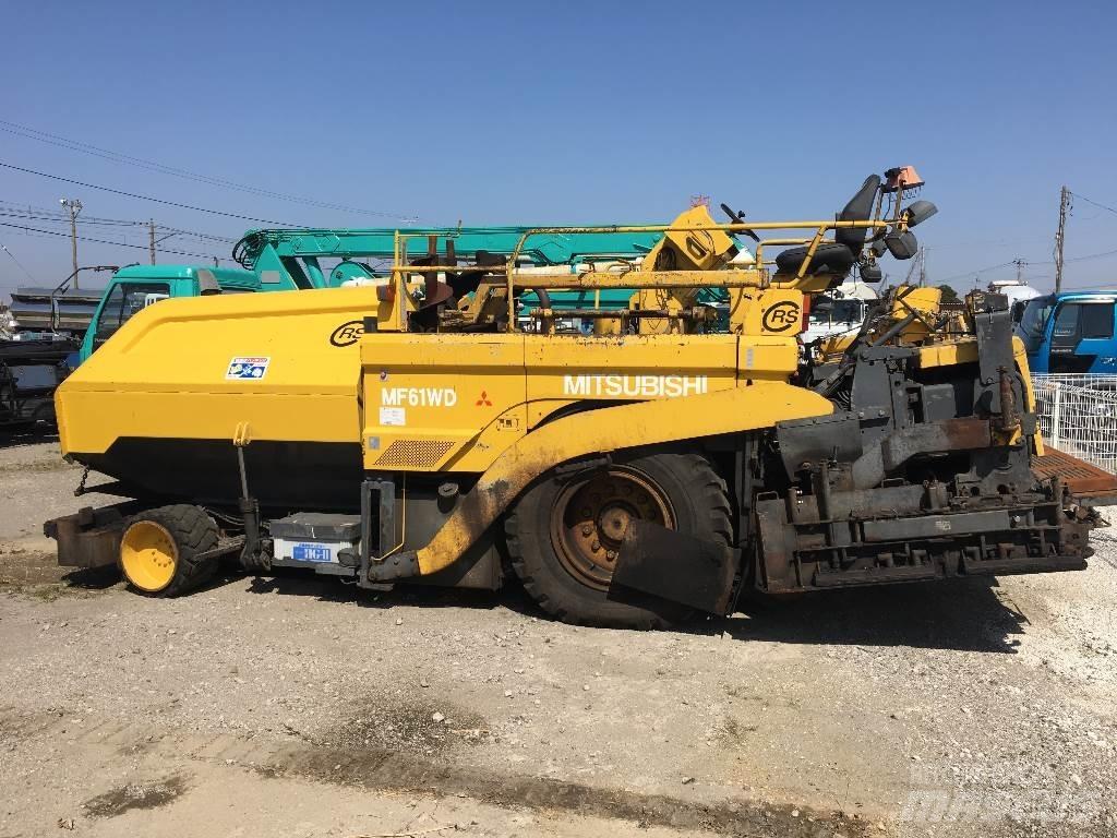 Mitsubishi MF61WD Машини за асфалт
