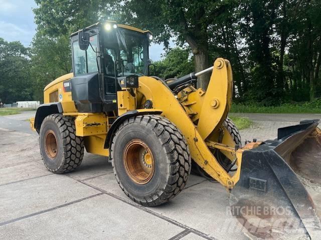 CAT 926 M Колесни товарачи