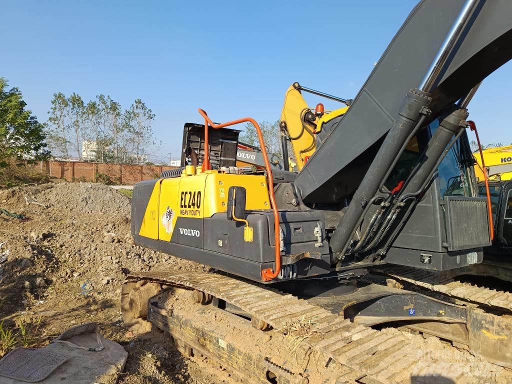 Volvo EC 240 Верижен екскаватор