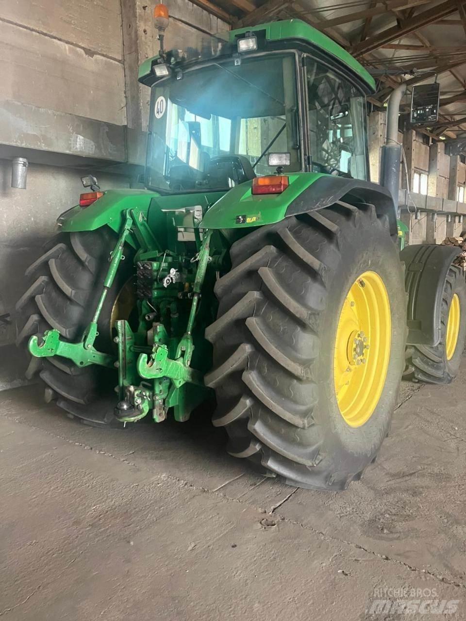 John Deere 8410 Трактори