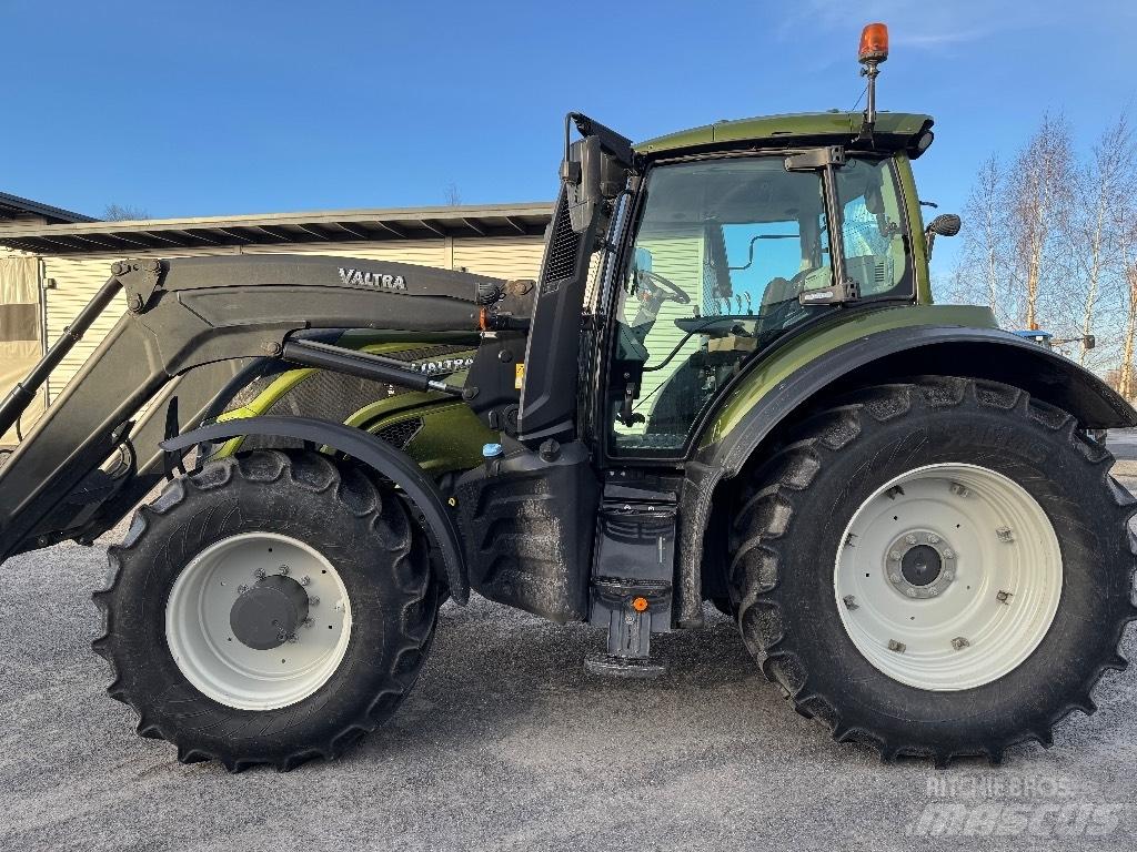 Valtra T174 EA Трактори