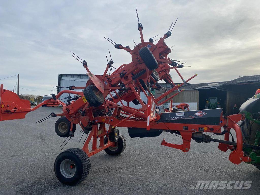 Kuhn GF8712T Гребла и сенообръщачки
