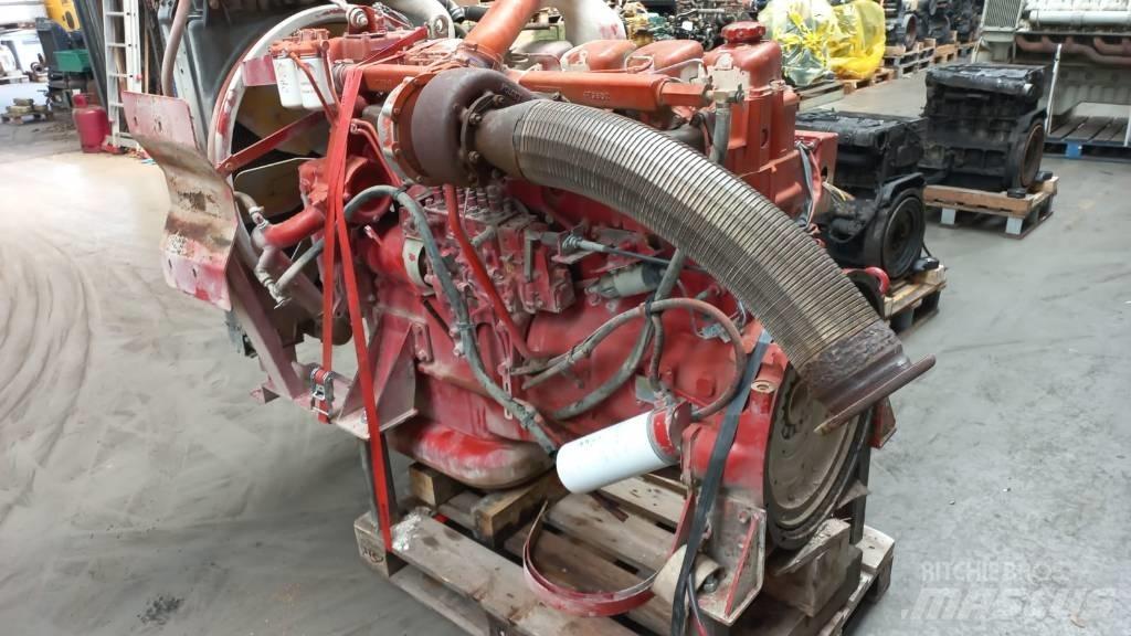 Volvo TD121G Двигатели