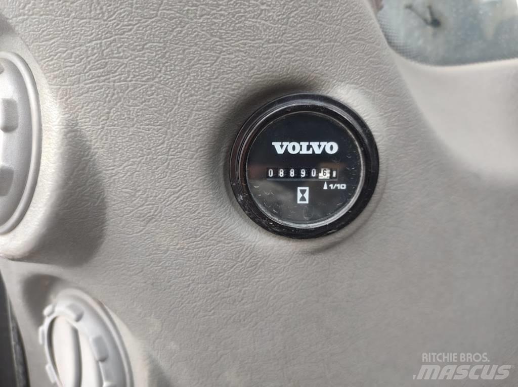 Volvo EC300DL Верижен екскаватор
