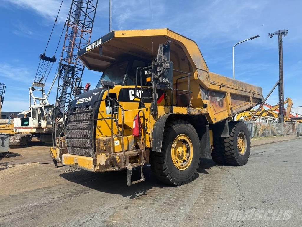 CAT 770 Твърди самосвали
